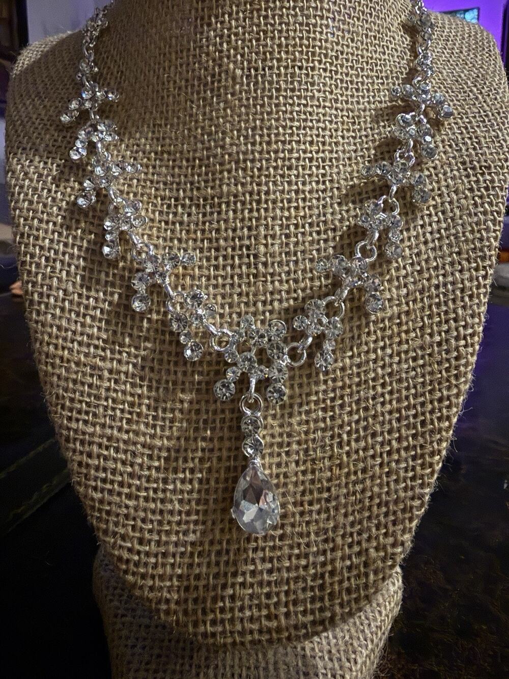 Silver Rhinestone Shimmering Teardrop Necklace Vine Design Costume Jewelry